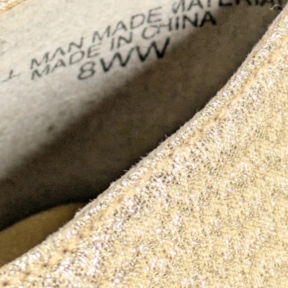 Vintage Women's Gold Block Heels With Rhinestone Buckle - Picture 3 of 4